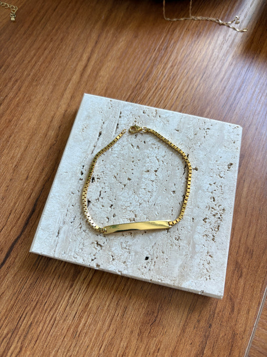 Gold Bar Box Chain Bracelet