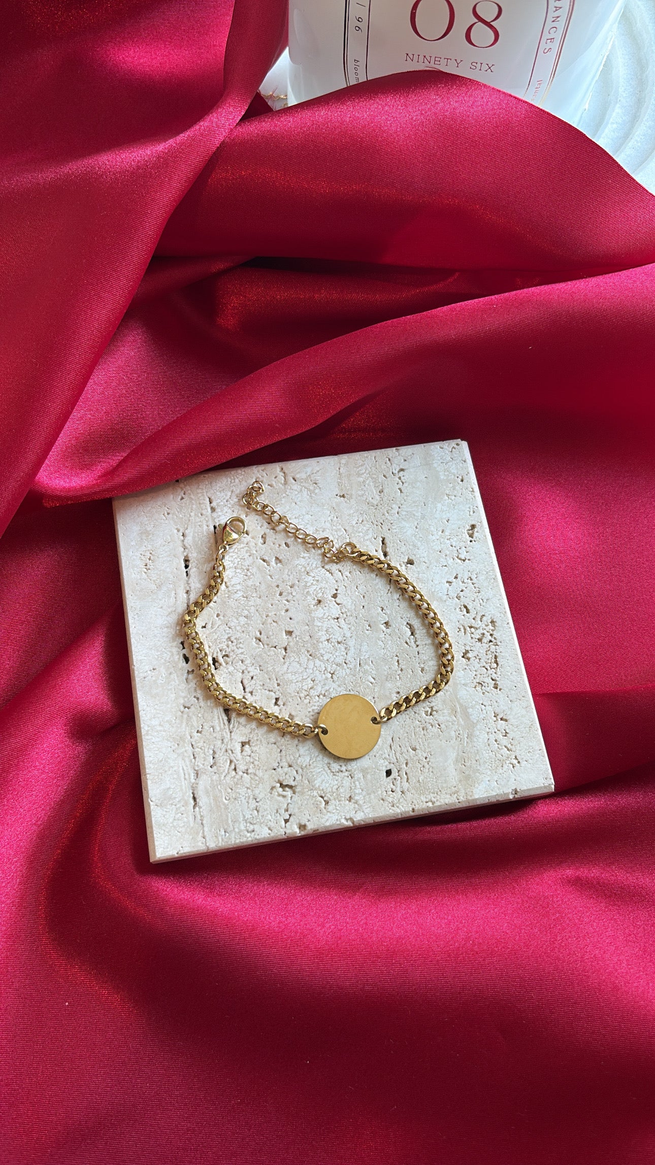 Circle Curb Chain Bracelet